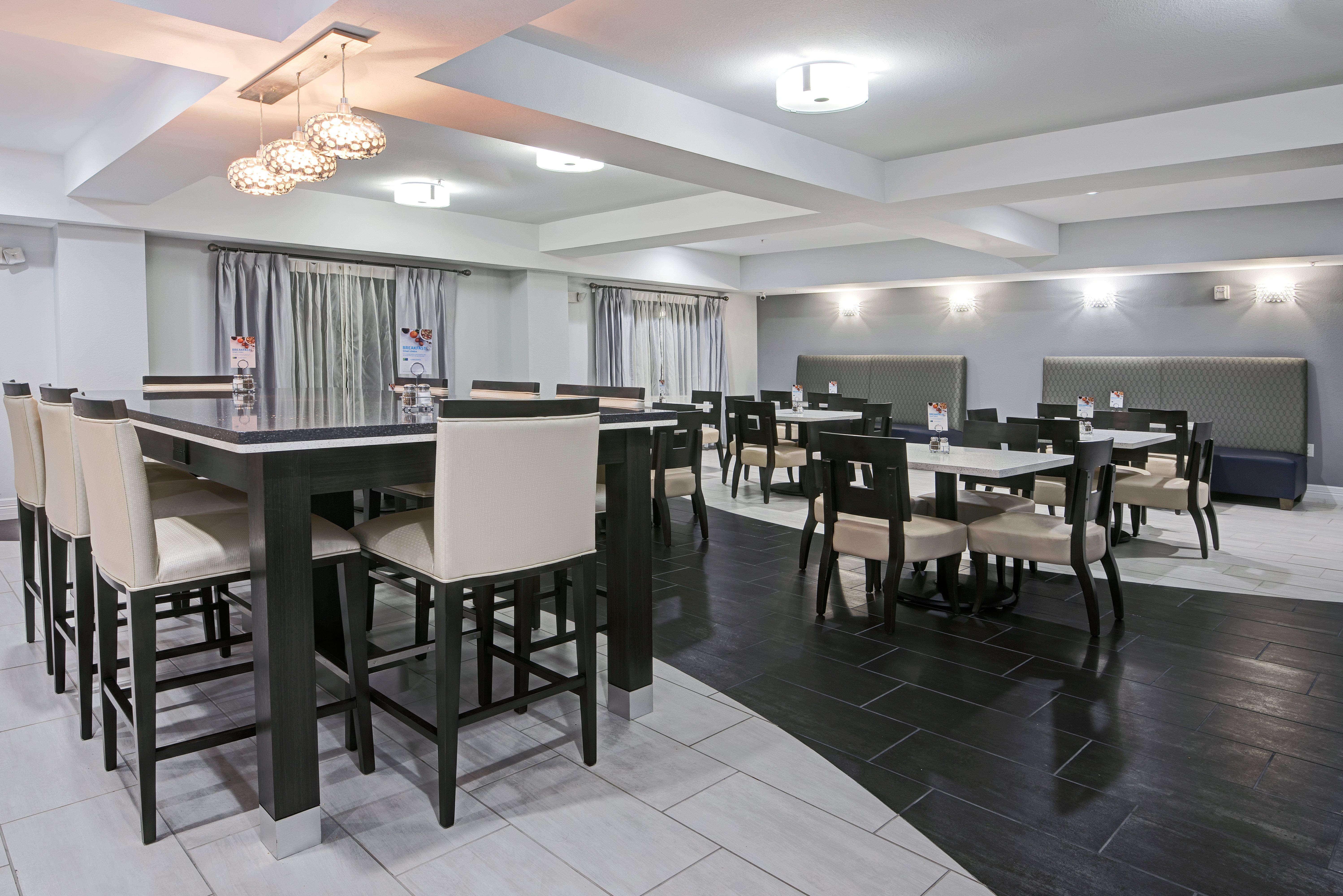 Holiday Inn Express And Suites Houston North - Iah Area By Ihg Kültér fotó