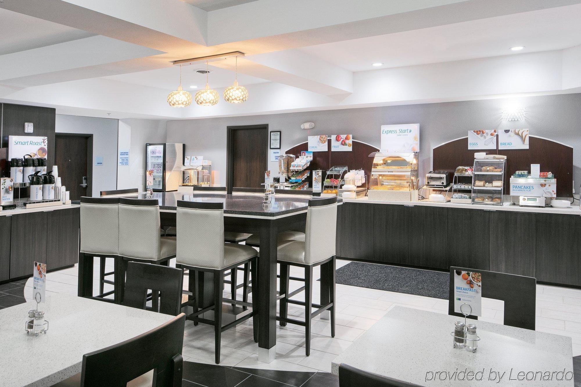 Holiday Inn Express And Suites Houston North - Iah Area By Ihg Kültér fotó