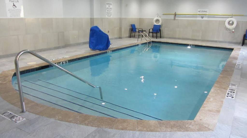 Holiday Inn Express And Suites Houston North - Iah Area By Ihg Kültér fotó