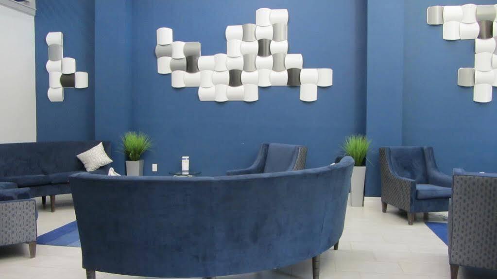 Holiday Inn Express And Suites Houston North - Iah Area By Ihg Kültér fotó